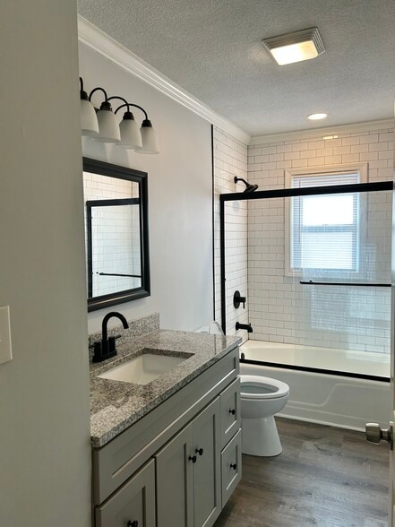 Building Photo - 405 Copeland Park