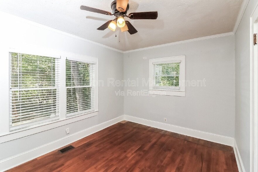 Building Photo - 370 Haas Ave SE