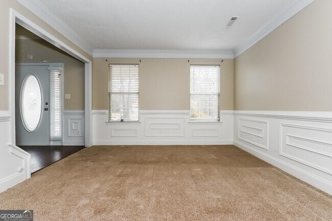 Building Photo - 301 Lyman Ct