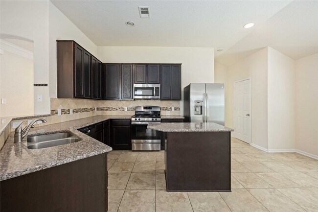 Building Photo - 14547 Myers Dr