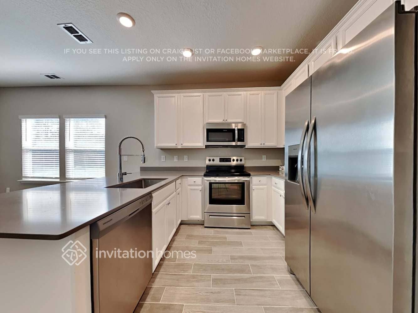 Building Photo - 13253 Shore Grass Dr