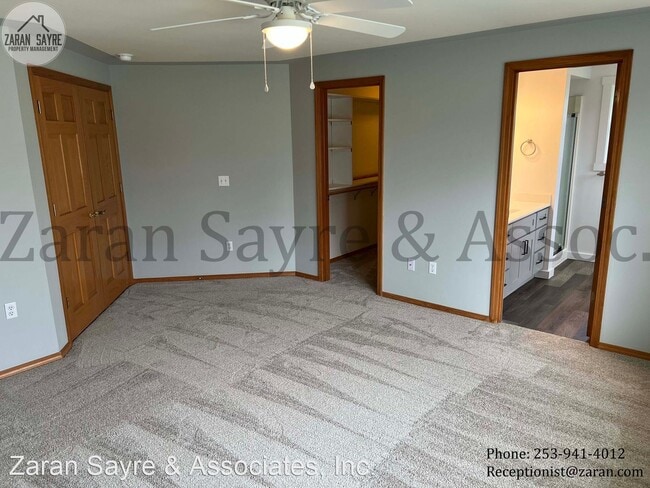 Building Photo - 3 br, 2.5 bath House - 1350 South 250th St...