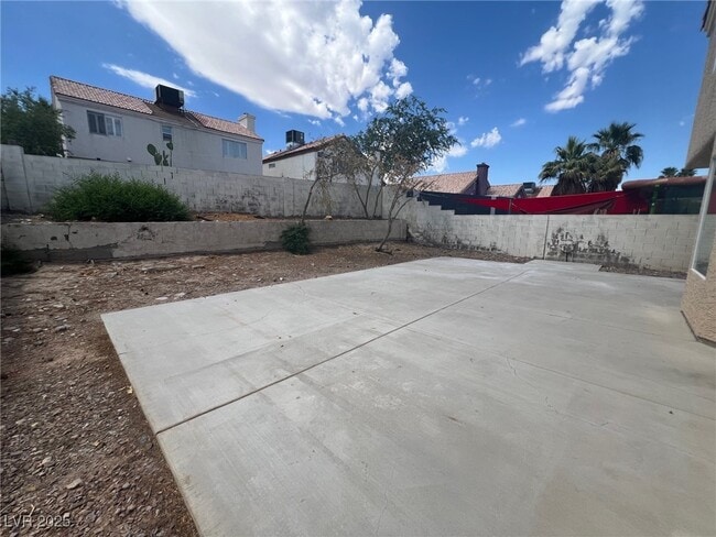Building Photo - 1368 Torington Dr