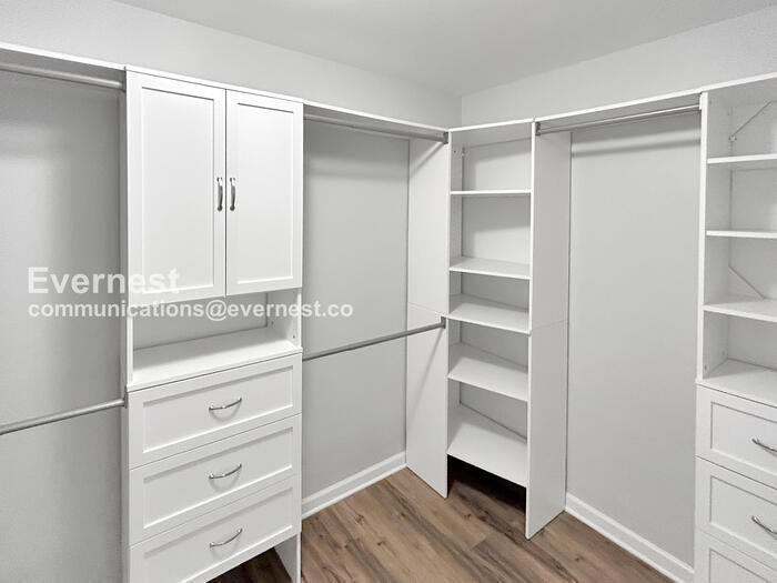 Building Photo - 322 Fenrose Dr