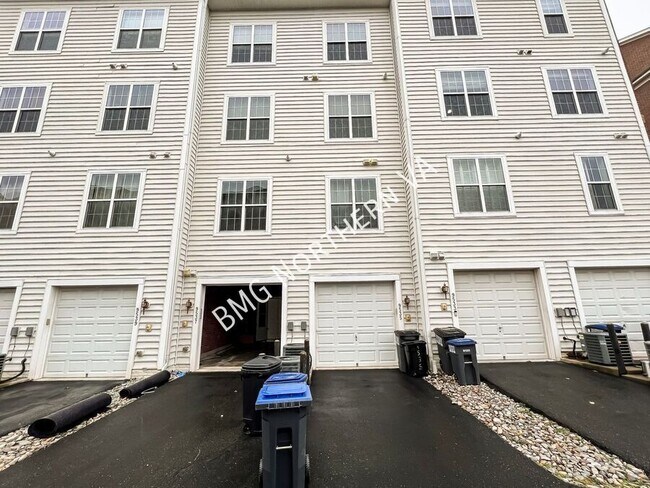 Building Photo - 9535 Center St