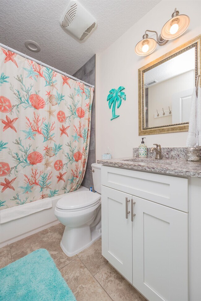 Building Photo - 6832 Middleton Ave