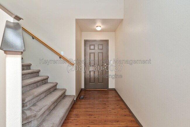 Building Photo - 3354 W Wave Dr