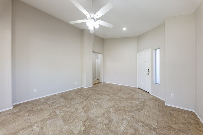 Building Photo - 3556 W Warren Ln