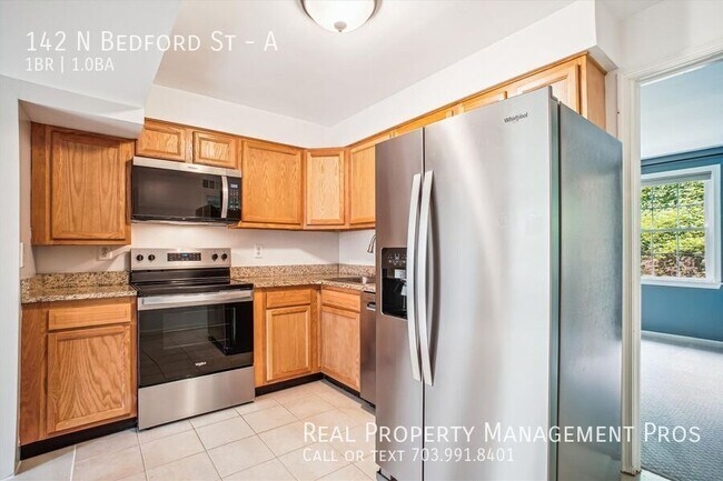 Building Photo - 142 N Bedford St