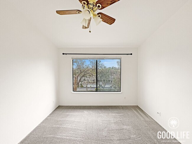 Building Photo - Mission Viejo Gem! Private Yard, Vaulted Ceilings & Resort-Style Pool + Spa