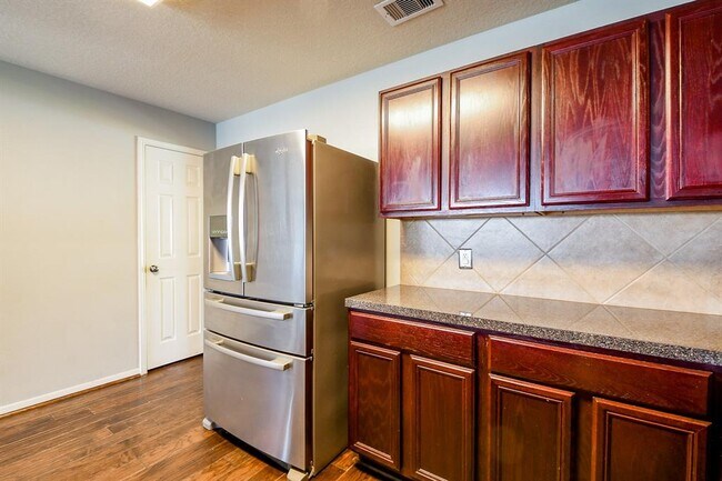 Building Photo - 4819 Fair Oak Dale Ln