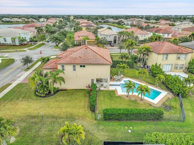 Building Photo - 11240 SW Wyndham Way