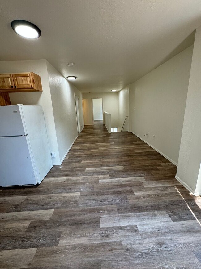 Building Photo - RB3513