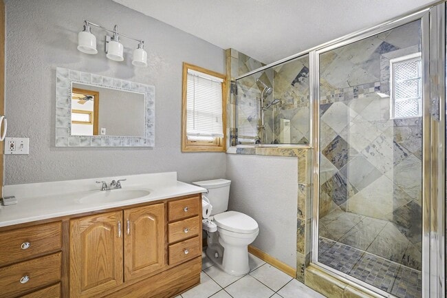 Building Photo - Charming Platte Park Bungalow Just Steps from South Pearl Street