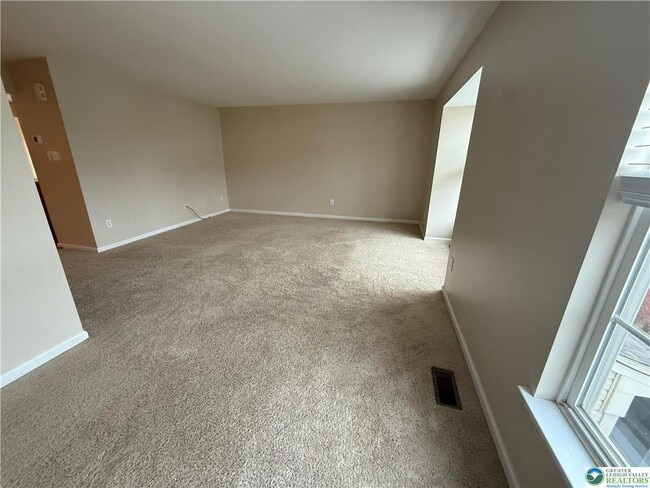 Building Photo - 4046 Clubhouse Ct