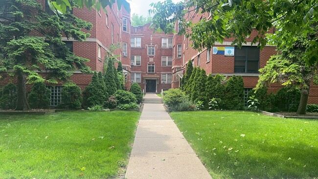 Primary Photo - 3932 N Keeler Ave