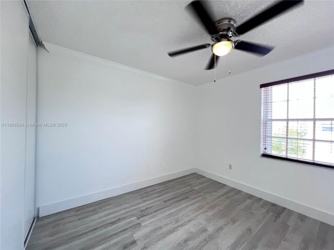Building Photo - 725 NW 156th Ave