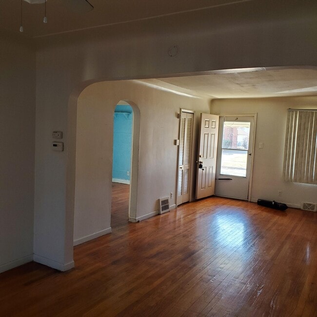 Building Photo - 6506 Memorial Ave