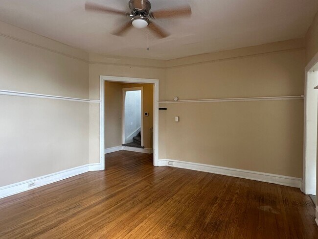 Building Photo - 17 S Morton Ave