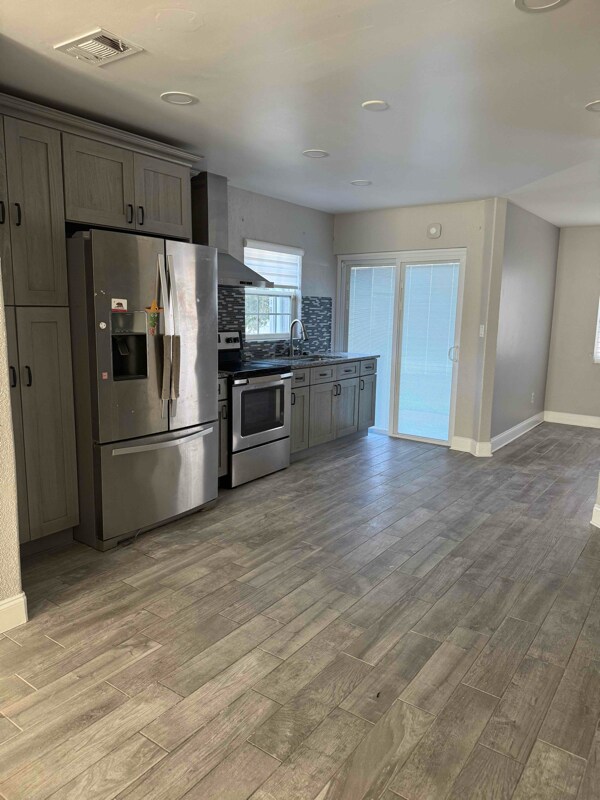 Building Photo - 218 Kellwood Ct