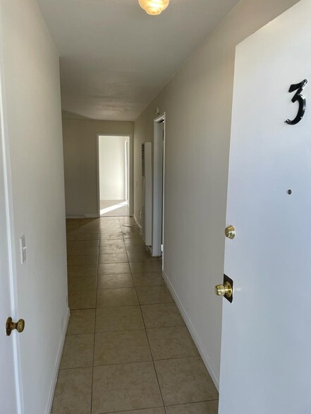 Entrance - 2152 W Alameda Ave