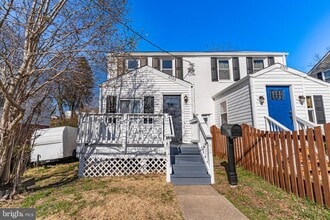 Building Photo - 2722 Jefferson Dr