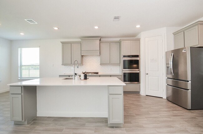 Building Photo - 6502 Wild Holw Ct