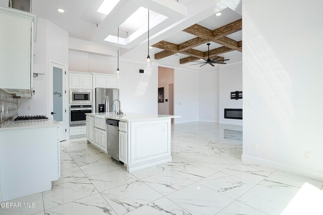 Building Photo - 7344 Bobcat Hollow Dr