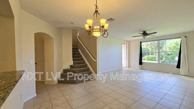 Building Photo - 2448 Laurentina Ln