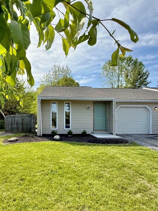 Building Photo - 6386-6386 Shelton Ct