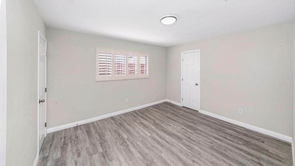 Building Photo - 2323 Harriman Ln