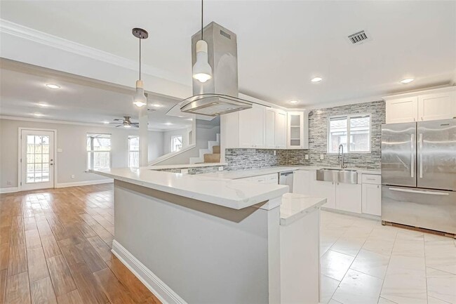 Primary Photo - 5611 Nina Lee Ln