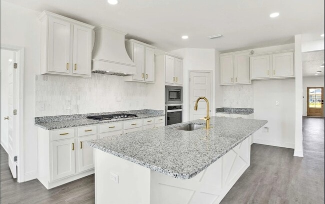 Building Photo - 30872 Semper Dr