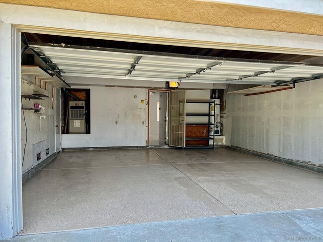 Building Photo - 1370 Montego Ct