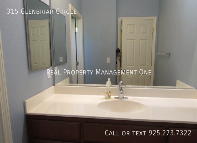 Building Photo - 315 Glenbriar Cir