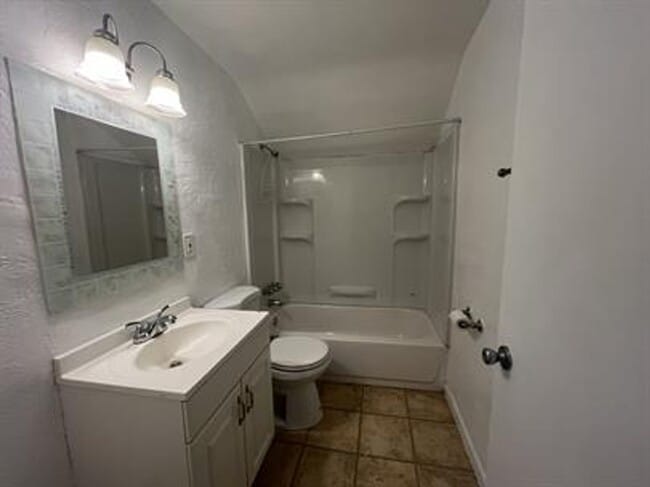 Building Photo - 185 Howard St