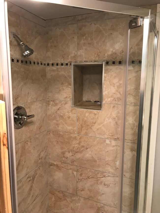 Building Photo - 1304 2nd Rd