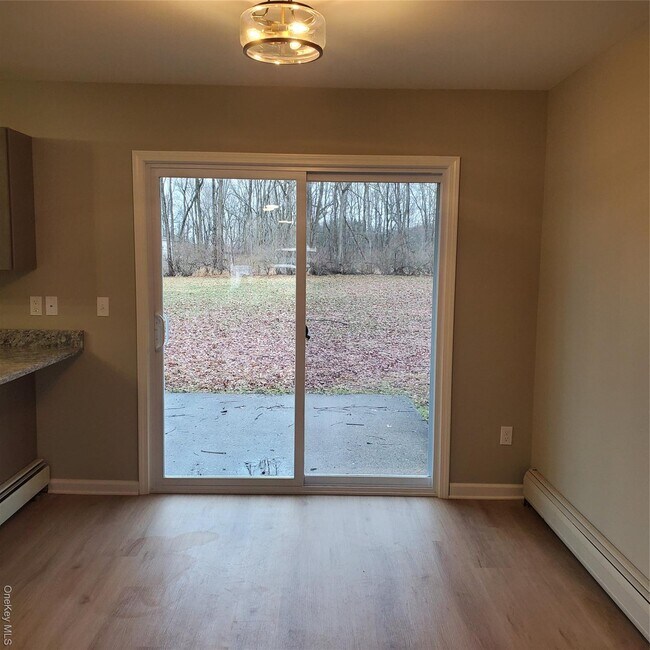 Building Photo - 71 E Searsville Rd