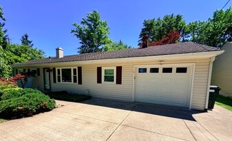 Building Photo - 581 Austin Smith Dr