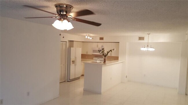 Primary Photo - 4856 State Rd