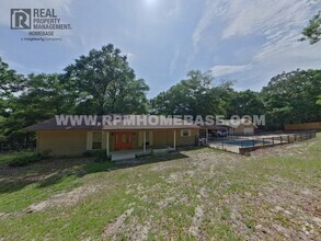 Building Photo - Spacious Private Retreat on 2.34 Acres wit...