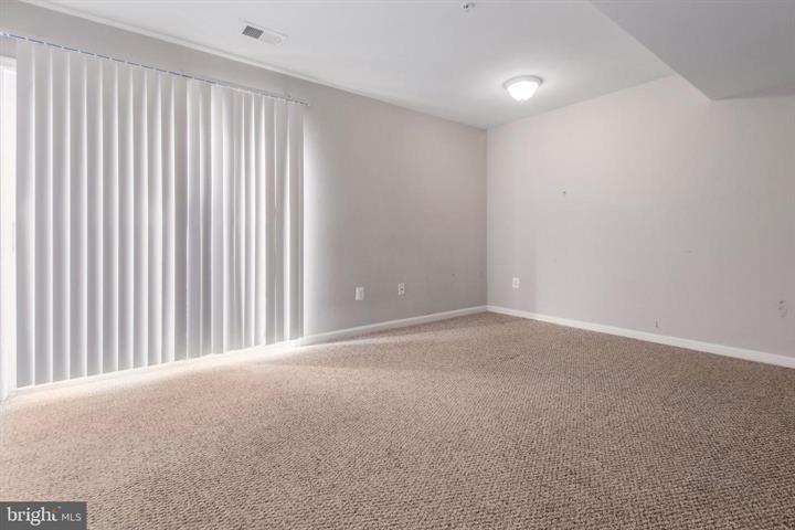 Building Photo - 7720 Village Park Dr