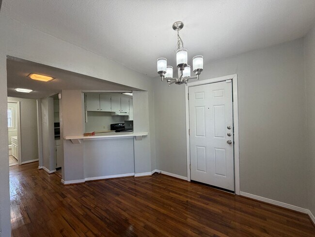 Building Photo - TWO BEDROOM ONE BATH ON LARGE LOT!