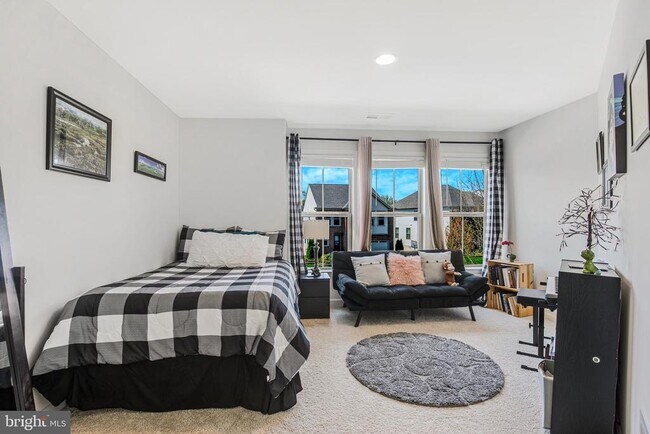 Building Photo - 42526 Oxford Forest Cir