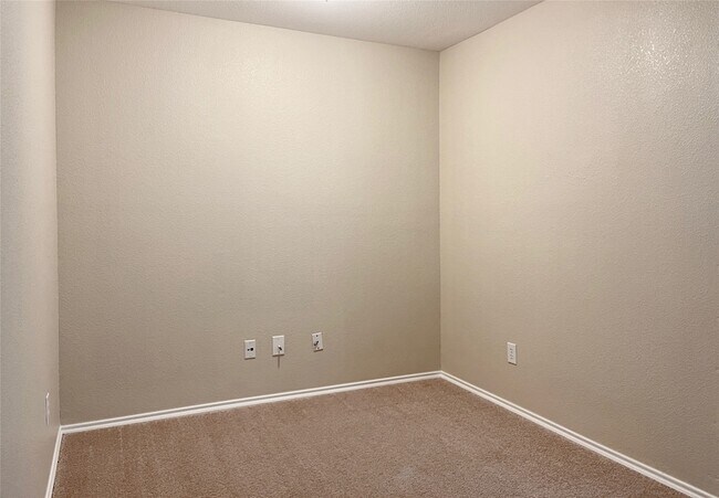 Building Photo - 2809 Arbury Dr