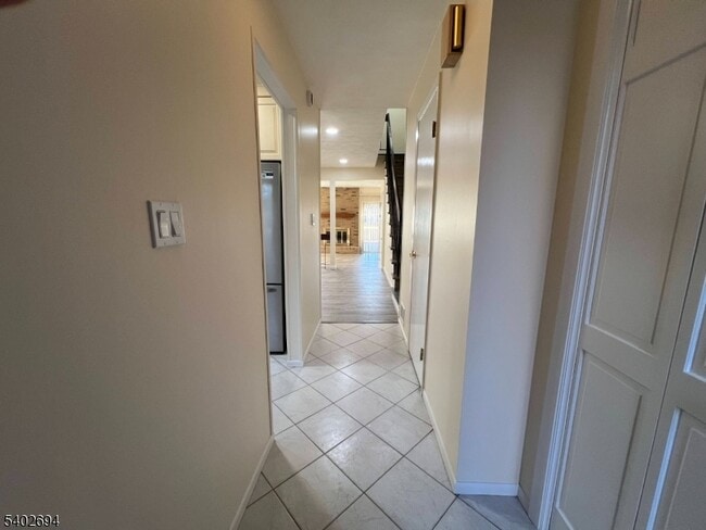 Building Photo - 124 Chelsea Way