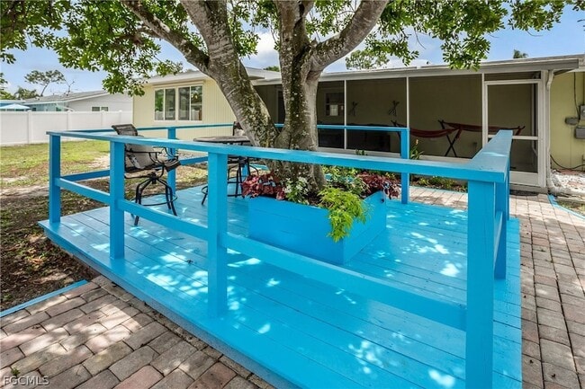 Building Photo - 2255 Gorham Ave