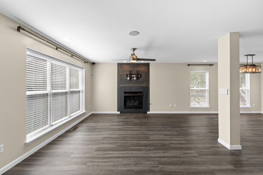 Building Photo - 1304 Mason Grove Dr