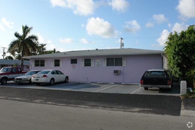 Building Photo - Mary Lou Apartments