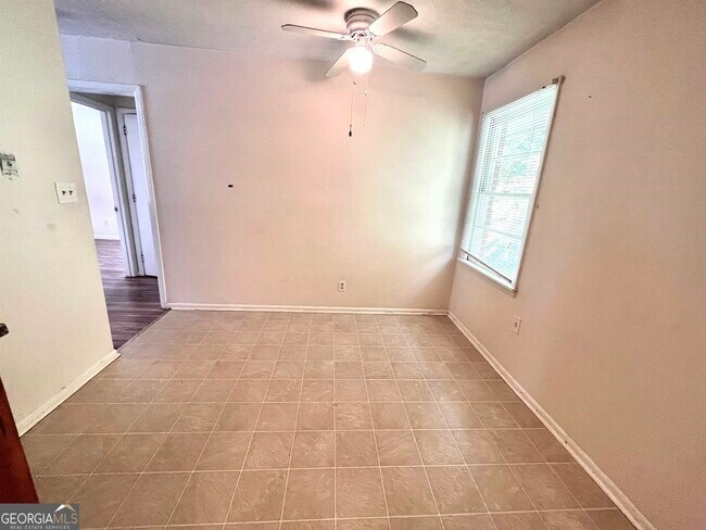 Building Photo - 1002 Level Creek Rd